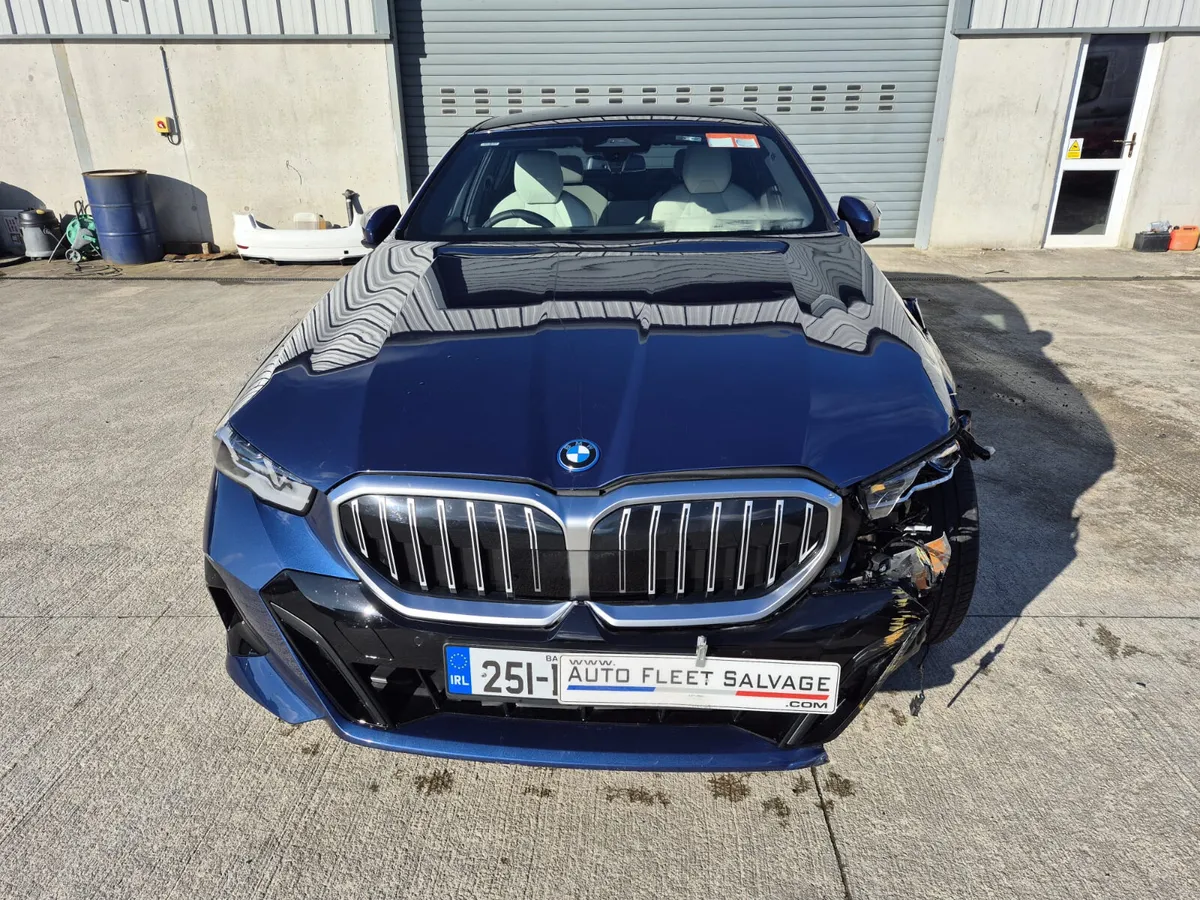 251 BMW 530E M-SPORT PLUG IN - Image 2