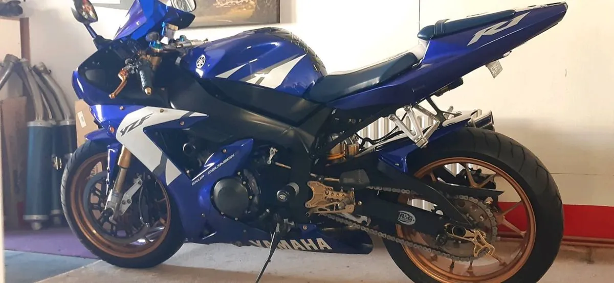 Yamaha YZF R1 - Image 2