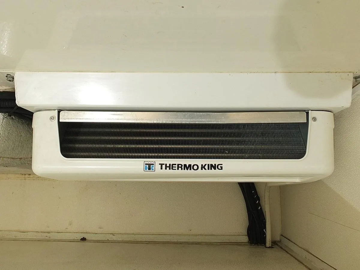 2019 Mercedes-Benz Sprinter Refrigerated Van - Image 4