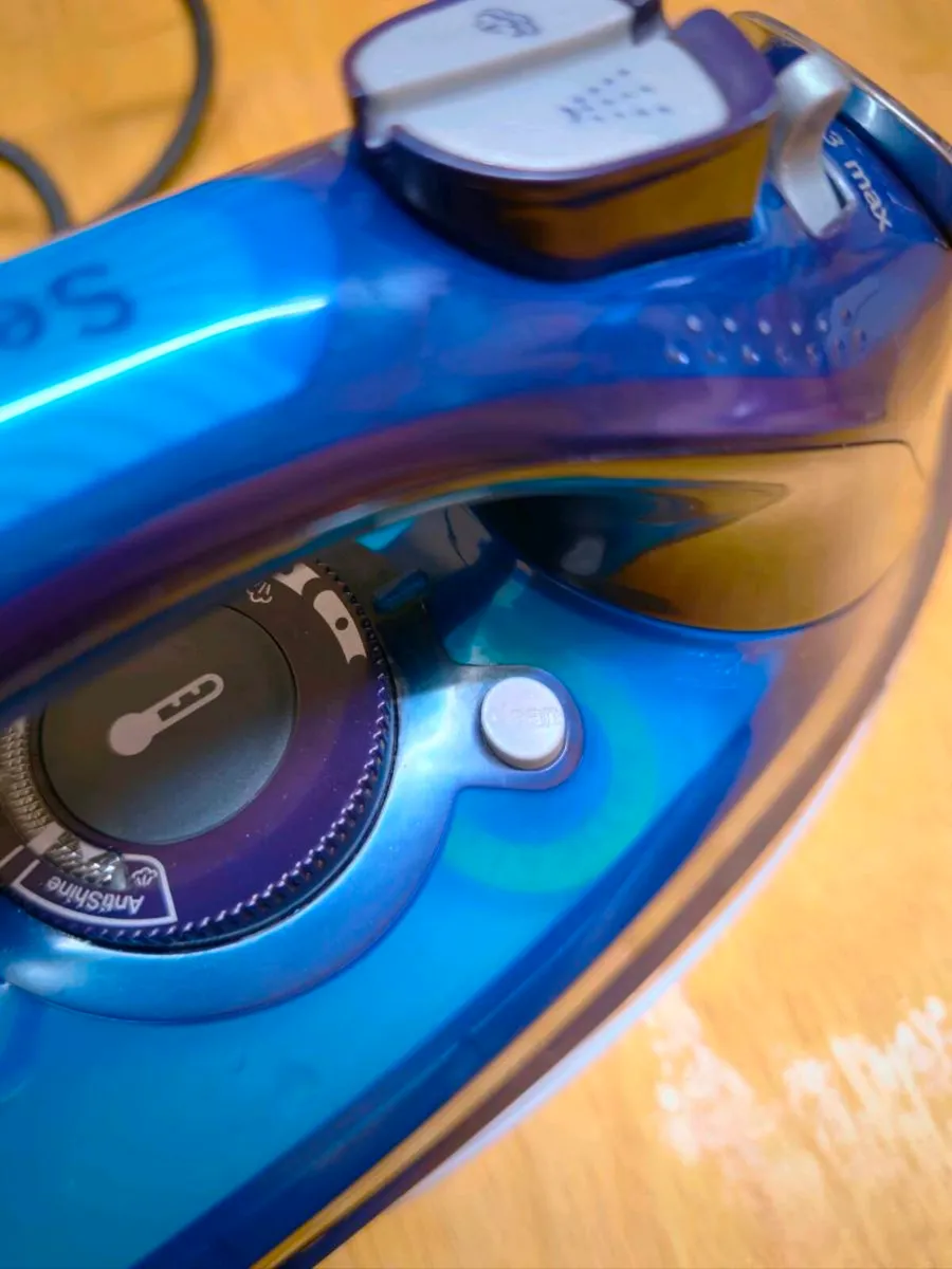 Bosch Sensixx x DA70 Steam Iron SensorSecure AntiS - Image 3