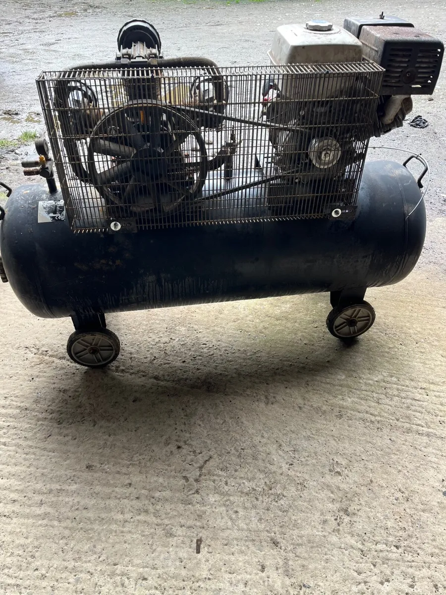 300 Litre Air Compressor - Image 4