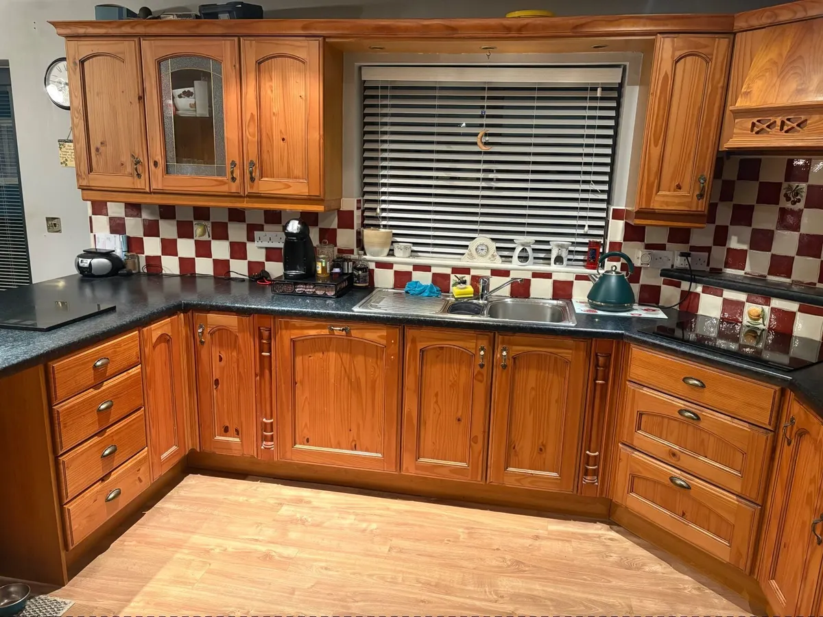 Kitchen Units - Image 3