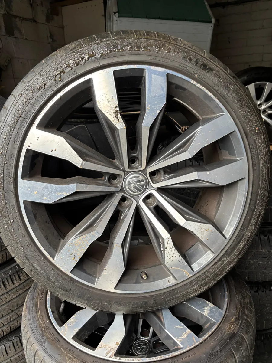 Volkswagen Tiguan 20 “ Alloys - Image 1