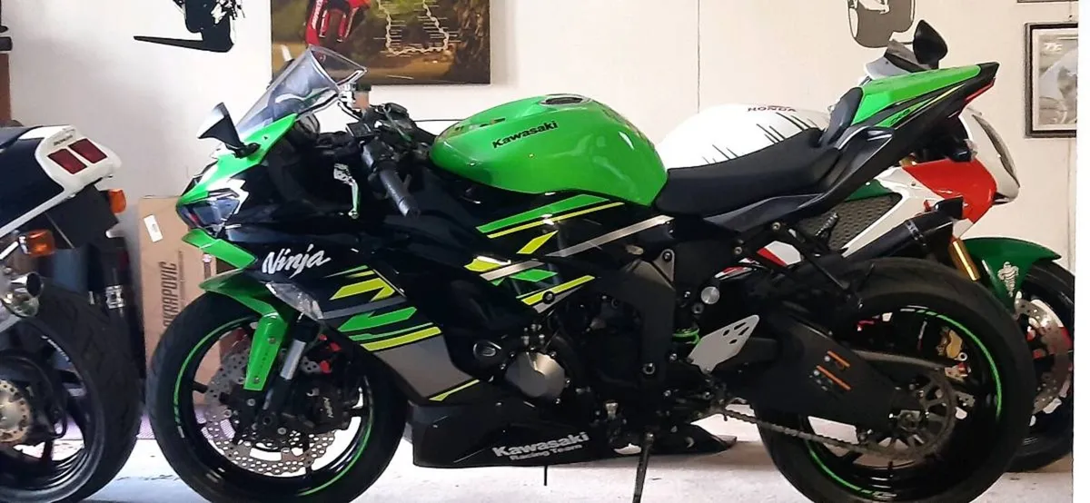 Kawasaki ZX6R - Image 2
