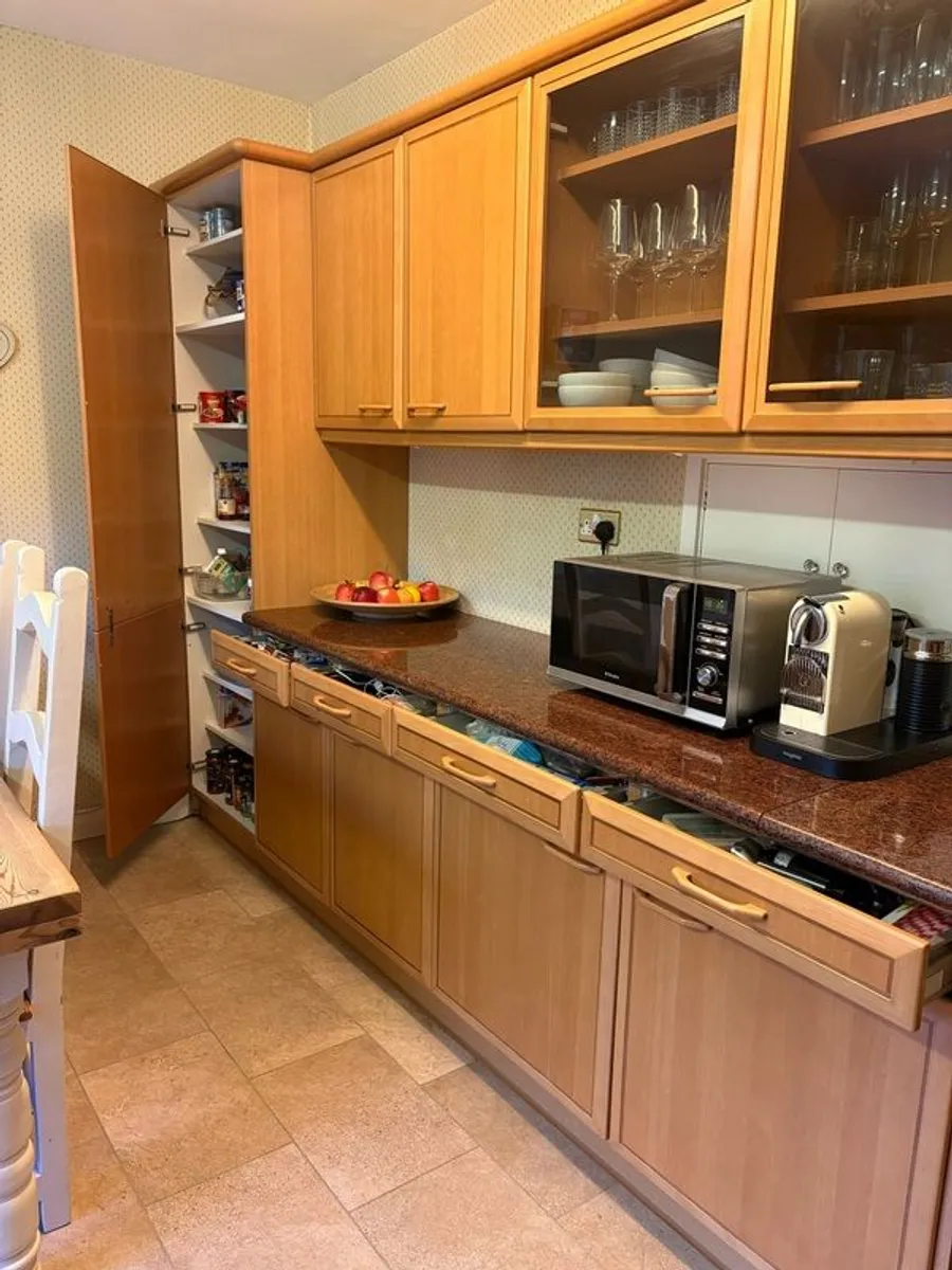 Kitchen and appliances - Image 4