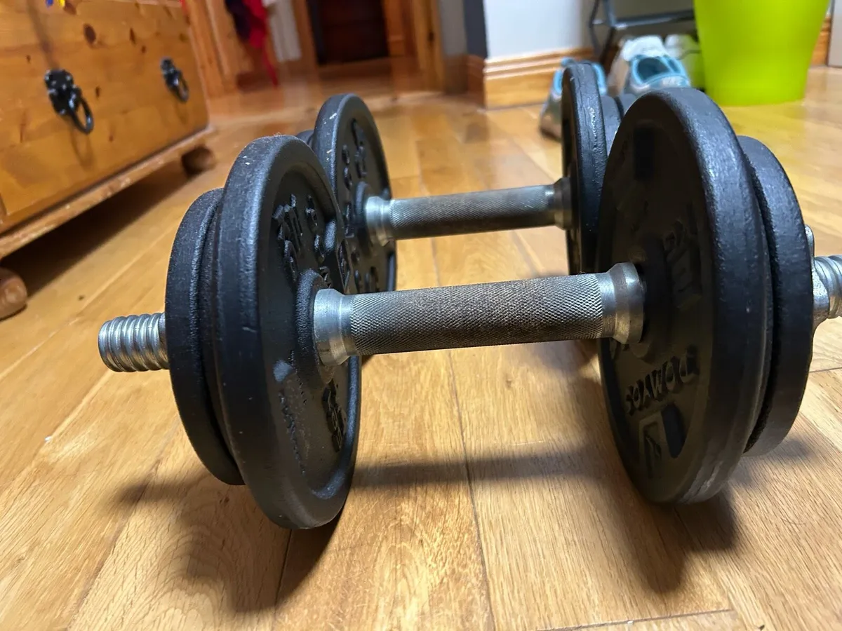 10kg adjustable dumbells - Image 4