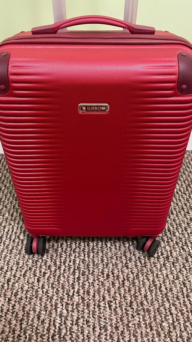 Red cabin suitcase - Image 1