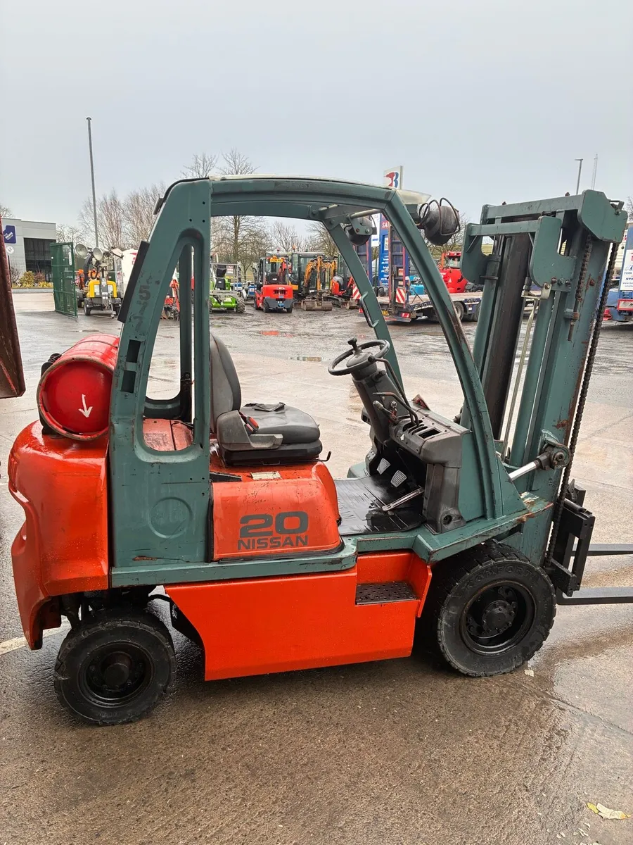 Nissan 20 Gas Forklift - Image 2