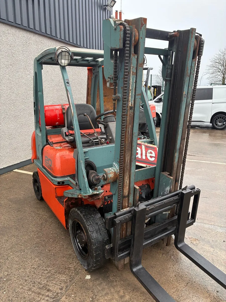 Nissan 20 Gas Forklift - Image 3