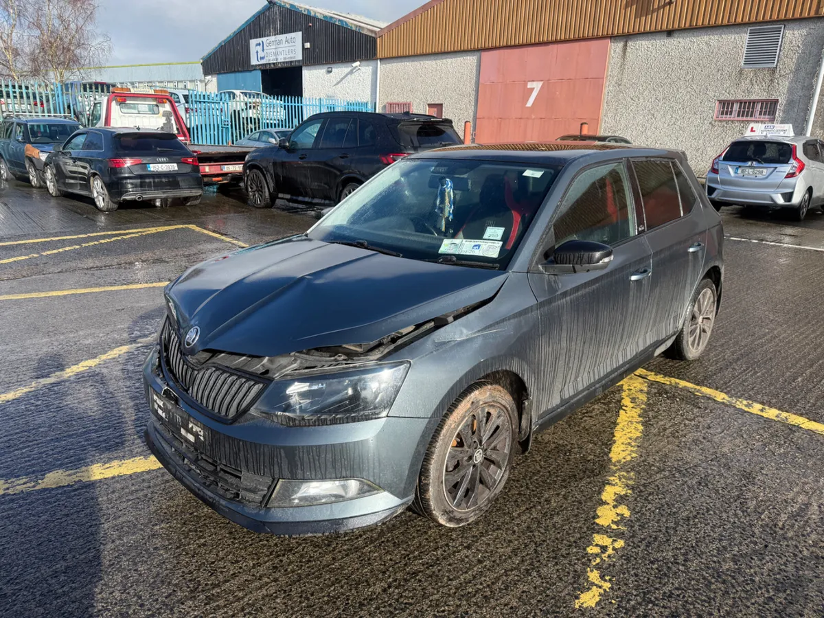 2017 Skoda FABIA 1.2 Monte Carlo - Image 2