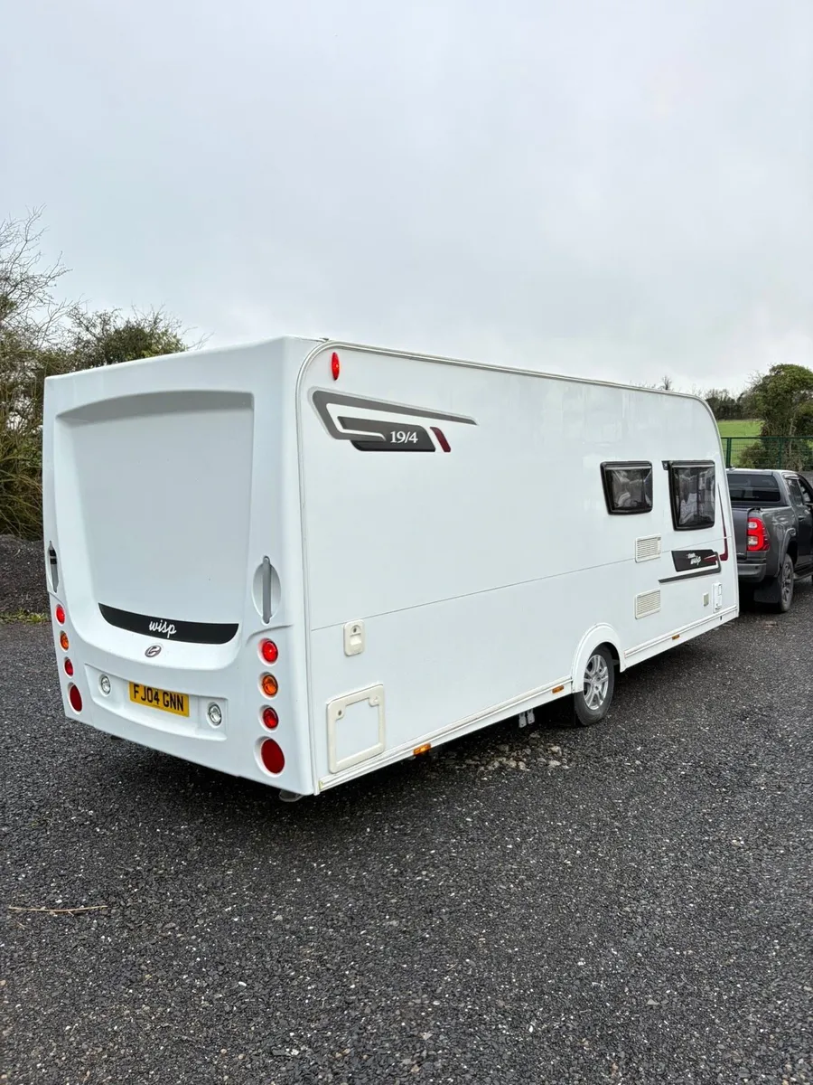 2015 Elddis 4 Berth Fixed Bed Lightweight Caravan - Image 4