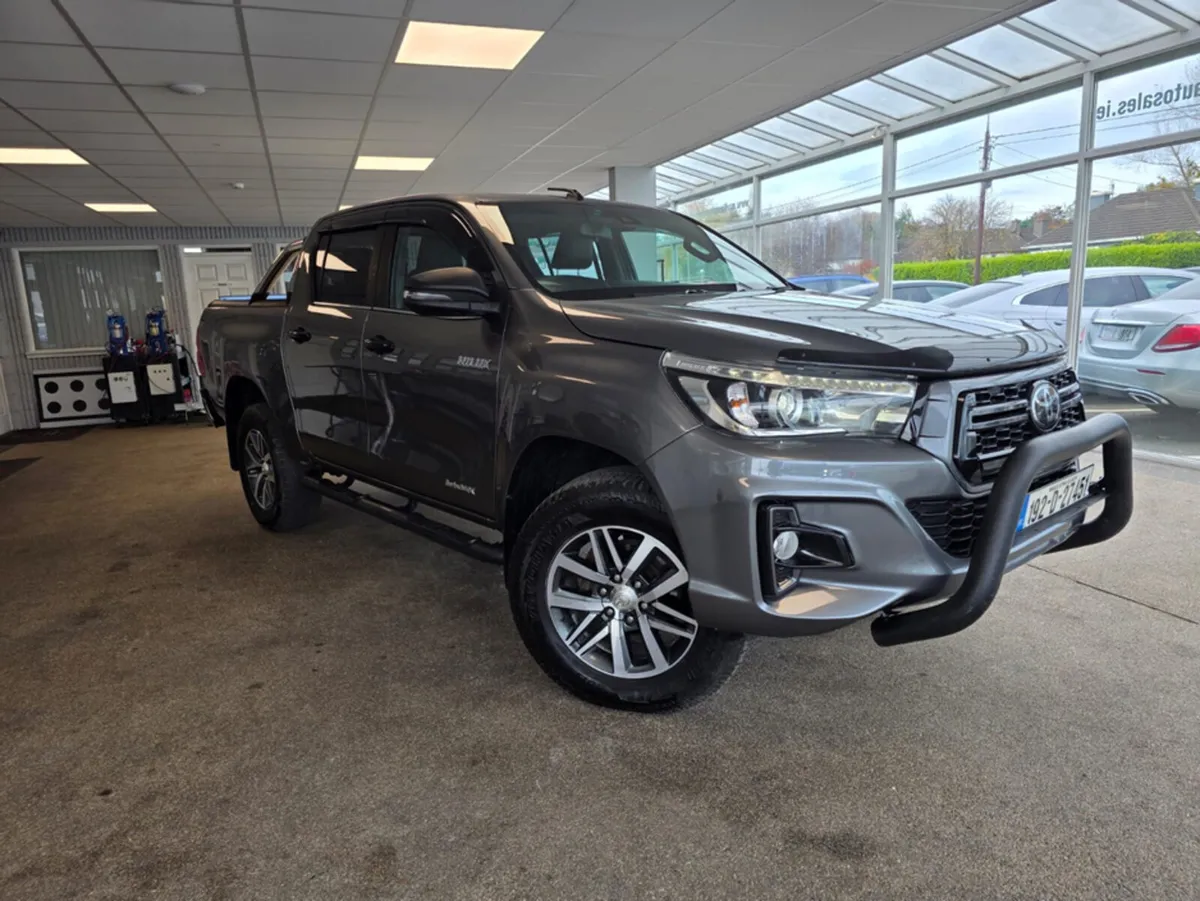 Toyota Hilux 2.4D4D INVITE X 148BHP D/C 4DR A - Image 2