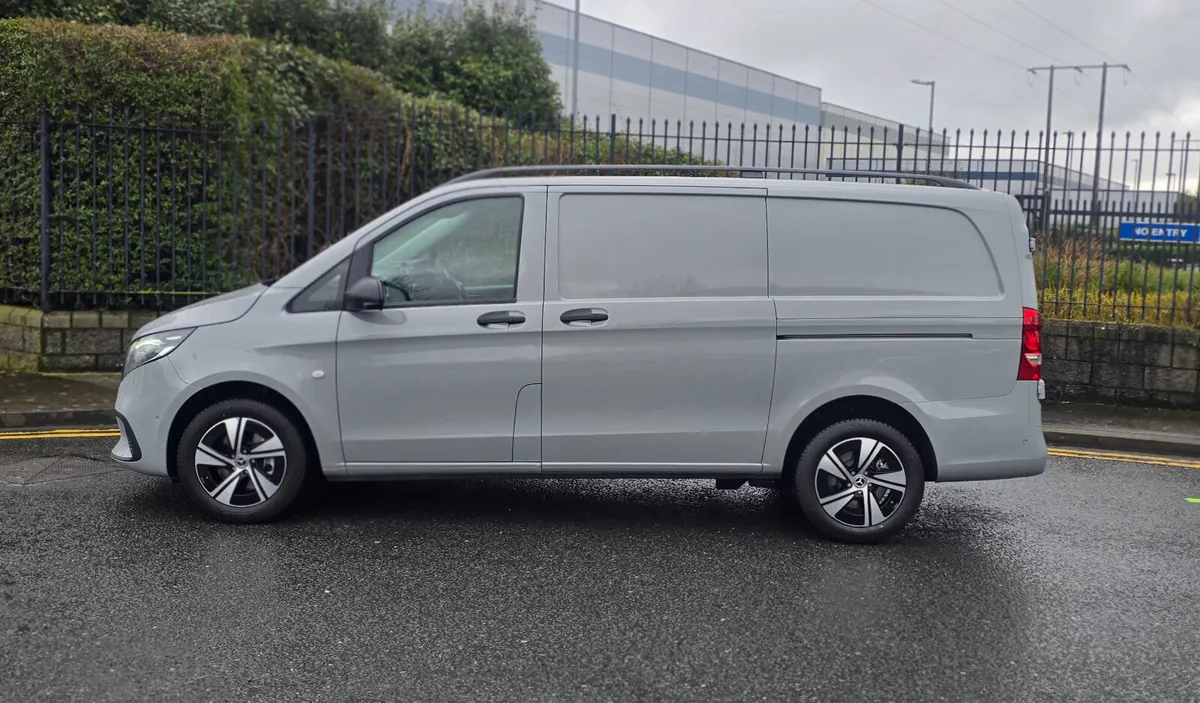 Mercedes Vito 119 Select Alpine Grey - Image 2