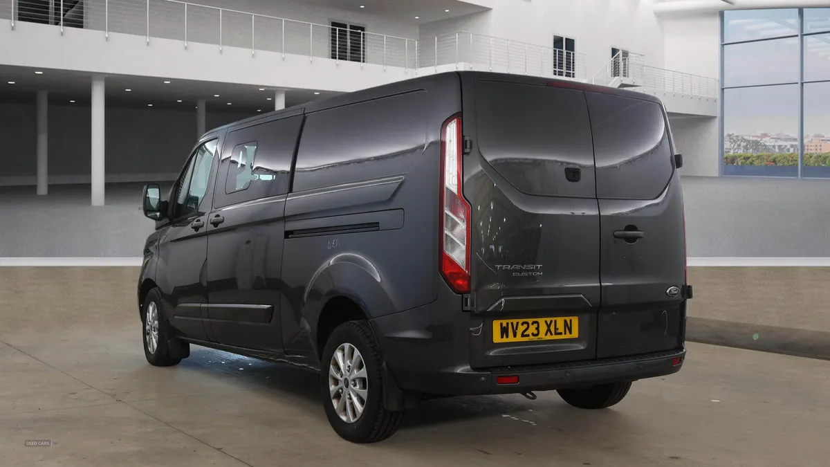 Ford Transit Custom 320 L2 DIESEL FWD - Image 1
