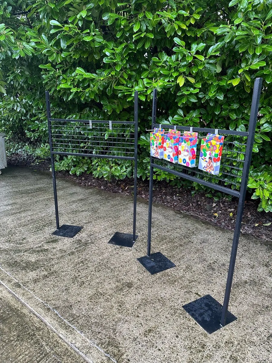 BLACK GRID WALL SHOP DISPLAY STAND - Image 2