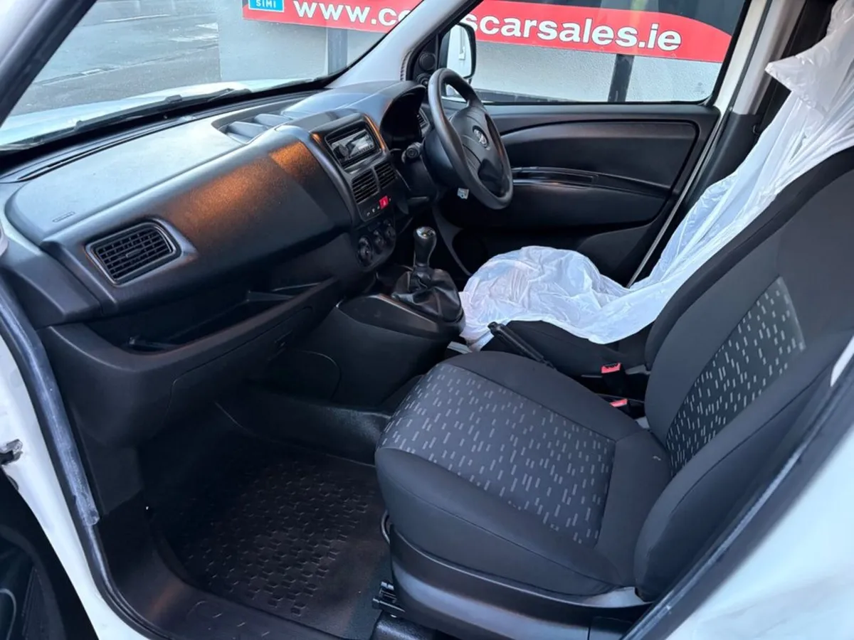 Opel Combo 1.3 Diesel €4999 - Image 3