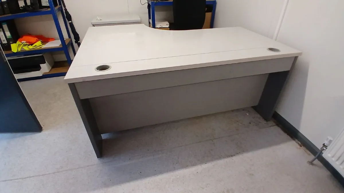 office desks for sale - Image 4