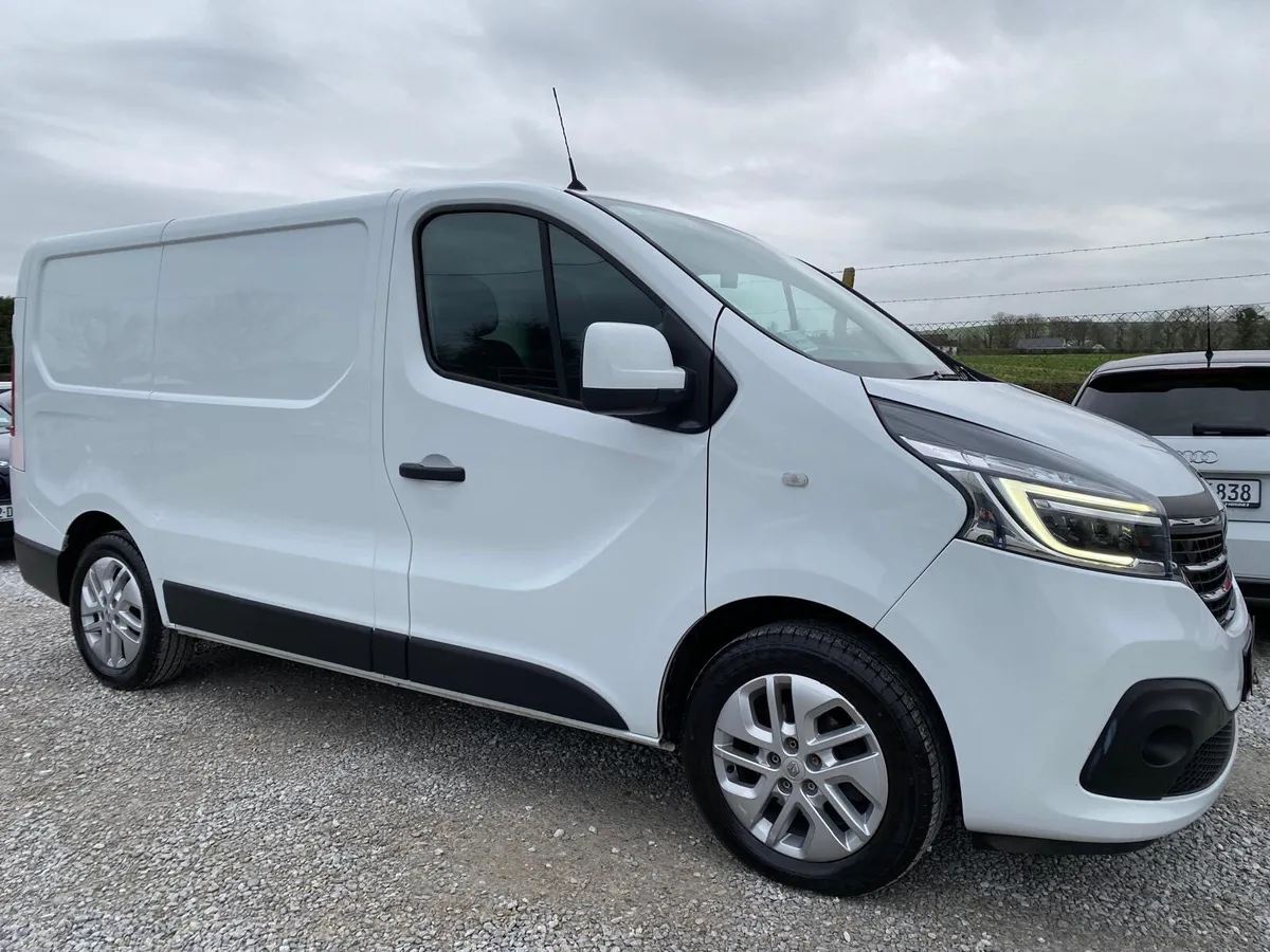 Renault Trafic Sport - Image 1