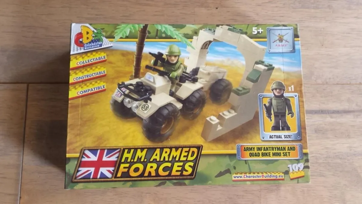 New: Military themed block sets x 3 - Image 1