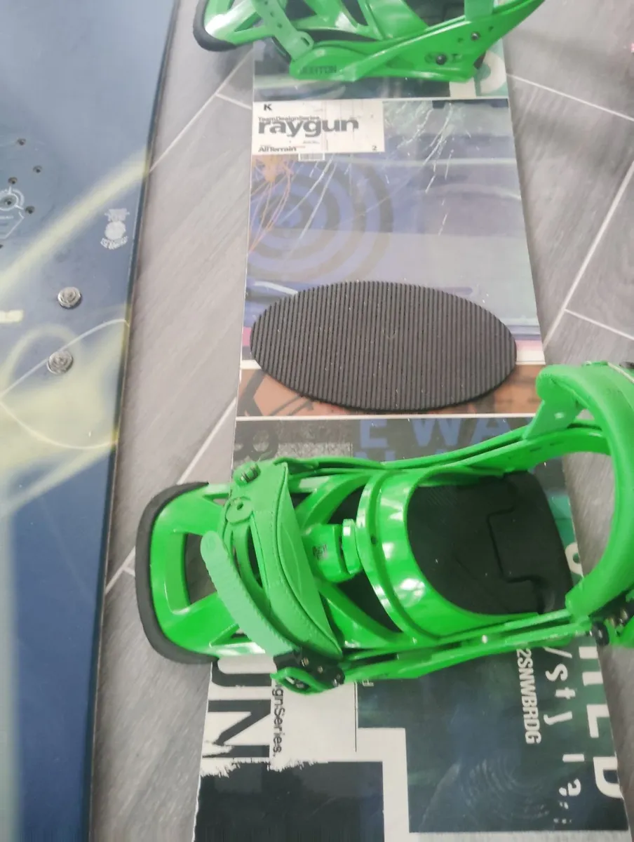 Ski equipment - Image 4