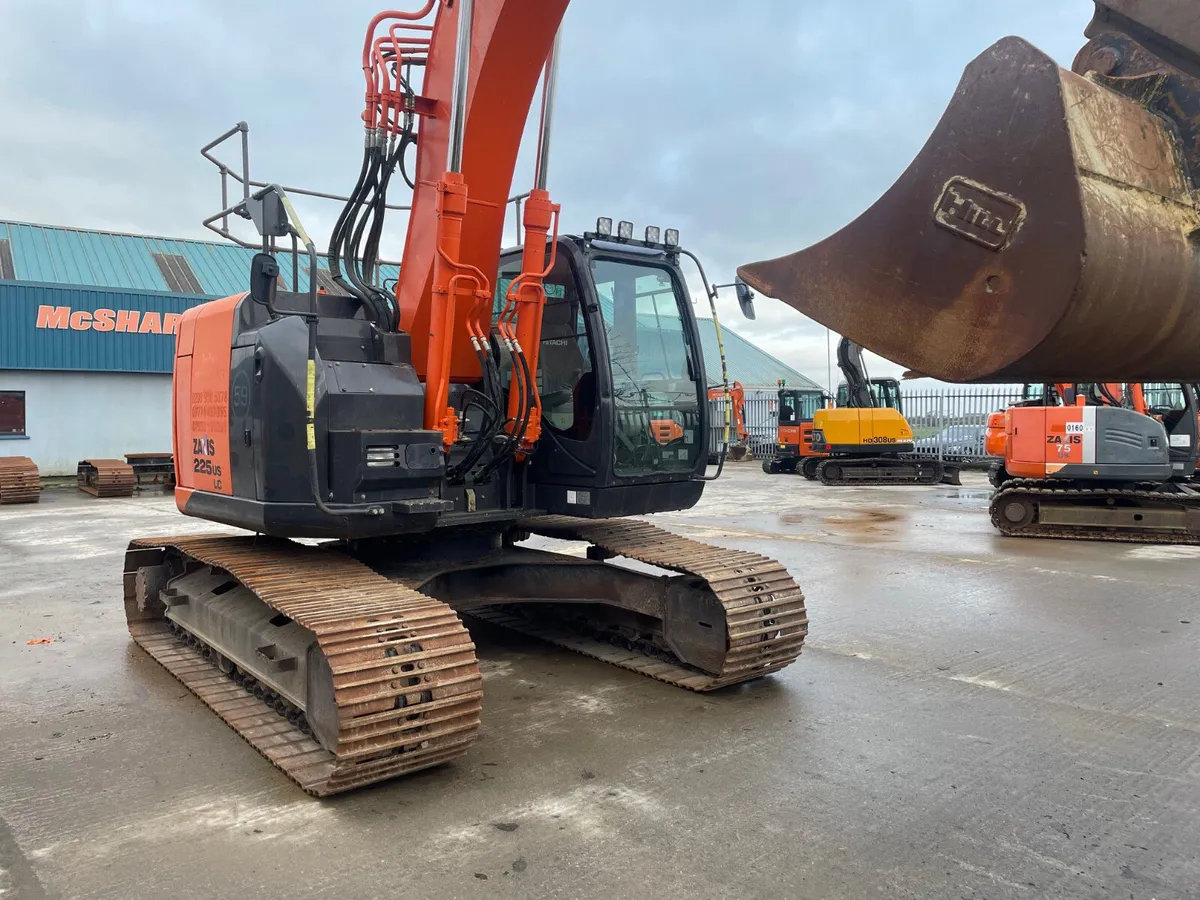 Hitachi ZX225USLC-5B - Image 4