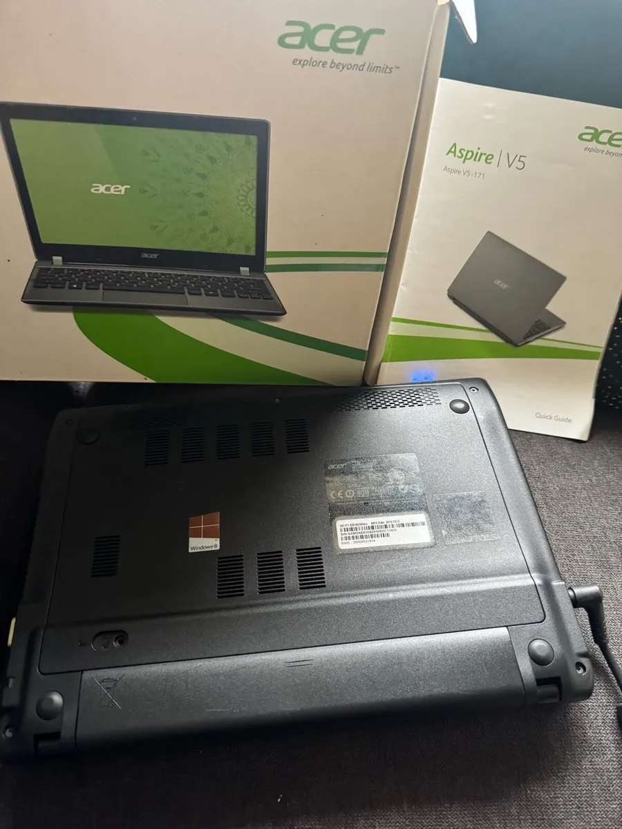 Acer small laptop - Image 3