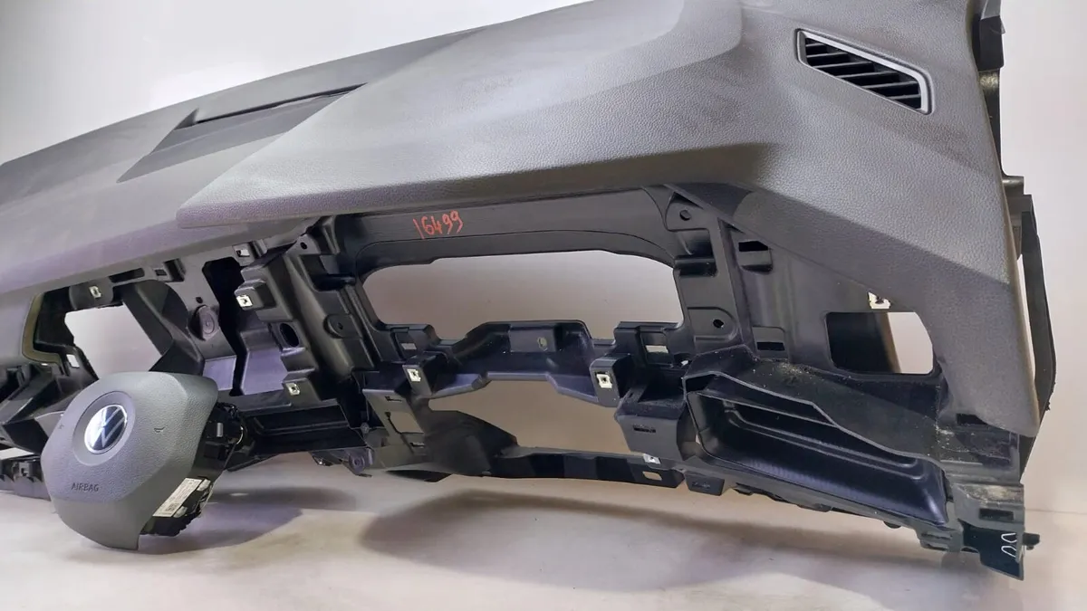 2021 Volkswagen Golf Airbag Dash - Image 4