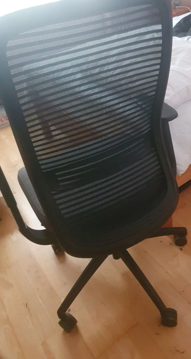 Office Chair - Image 4