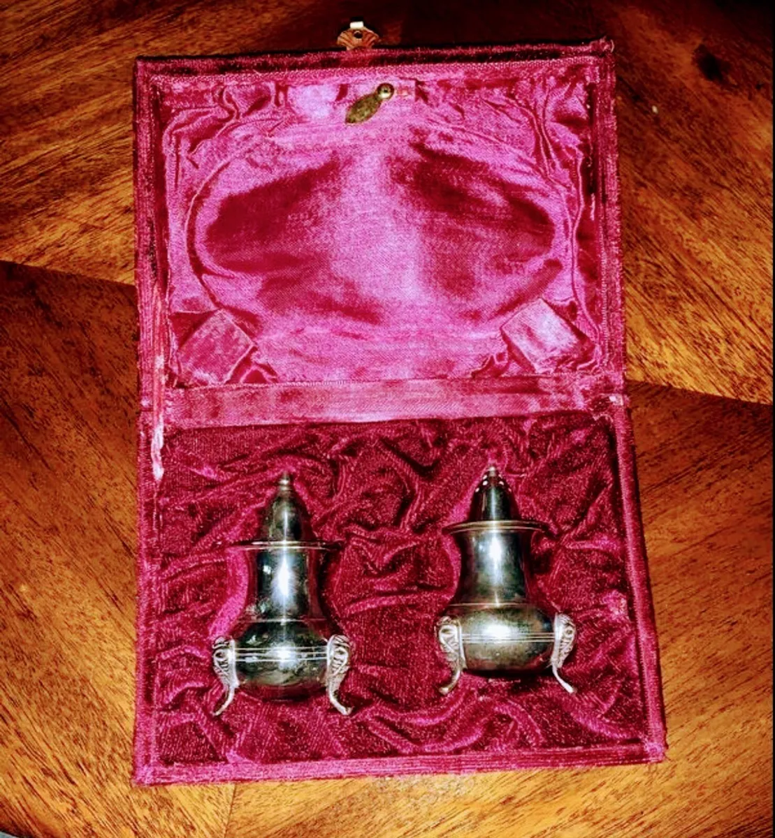 Vintage salt and peeper set - Image 1