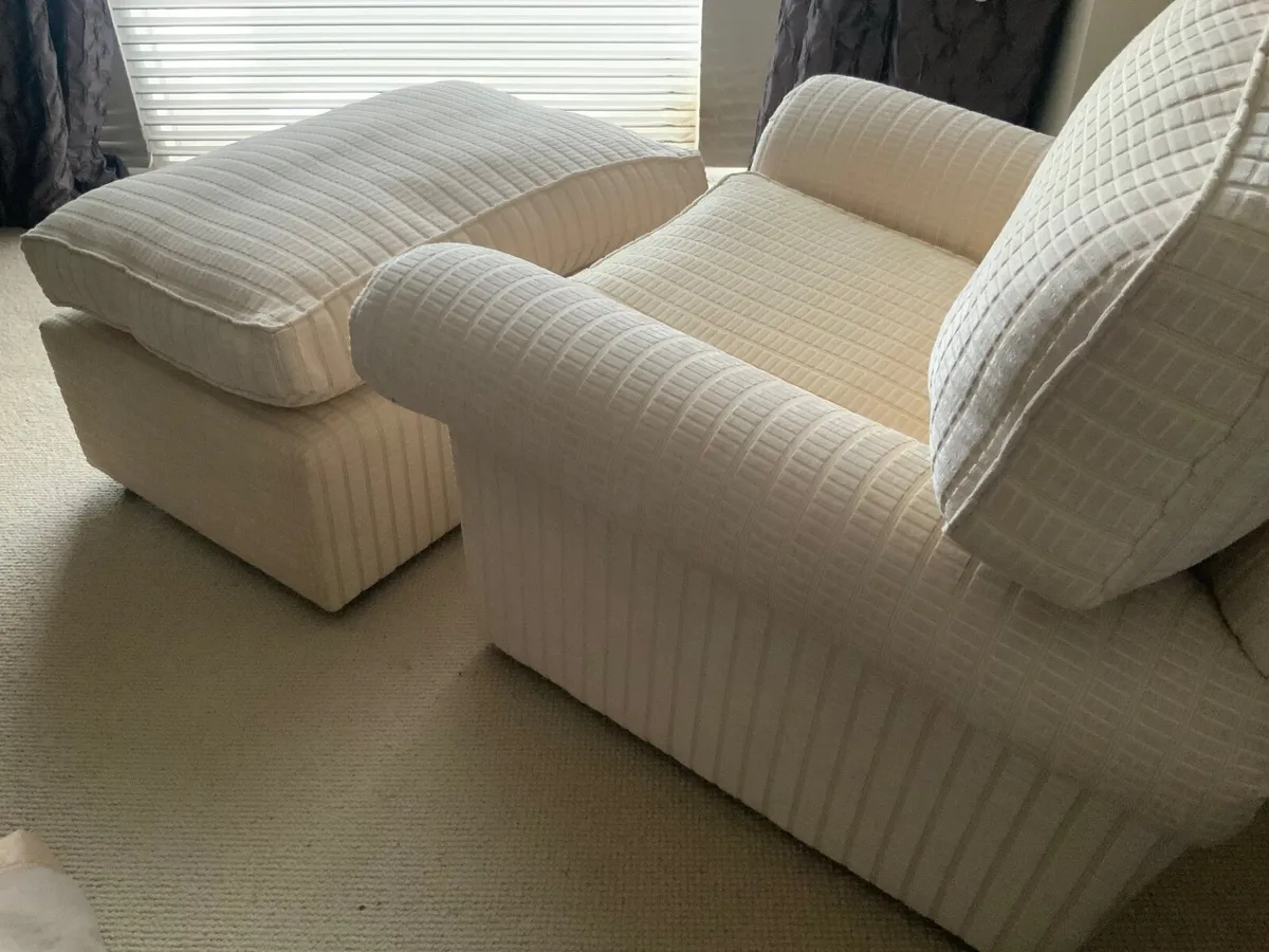 Large chair and matching footstool - Image 1