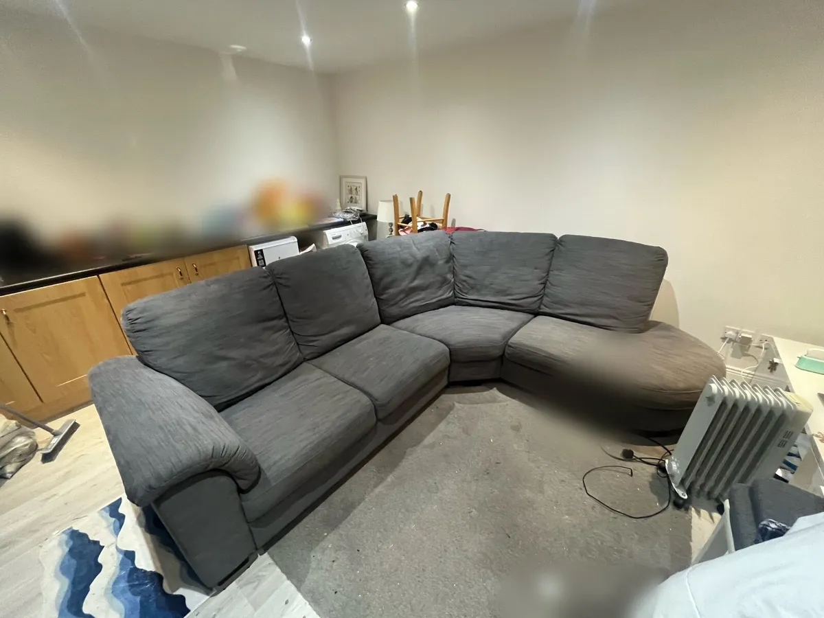 6 Seater Couch (Reconfigurable) - Image 3