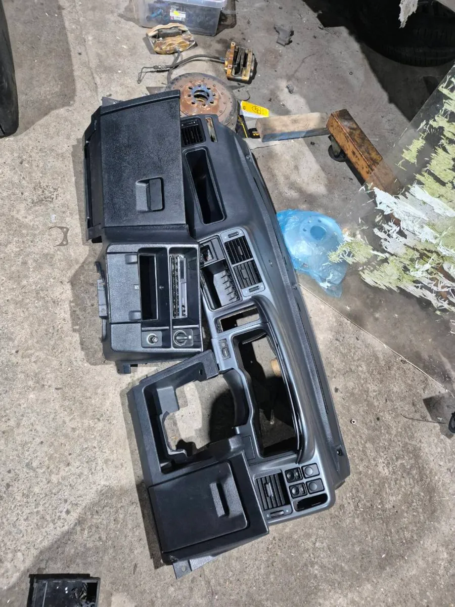 Ford Sierra parts - Image 2