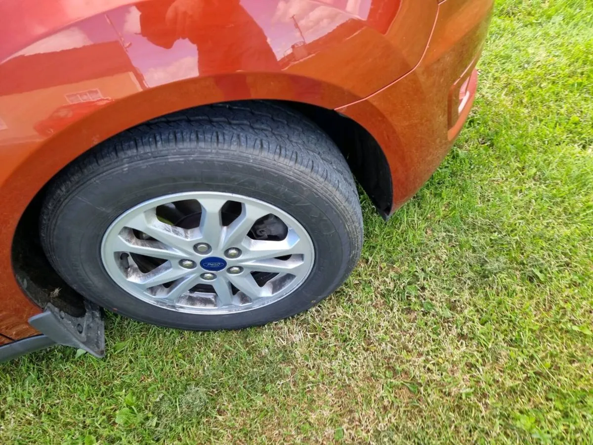 Ford transit connect - Image 2