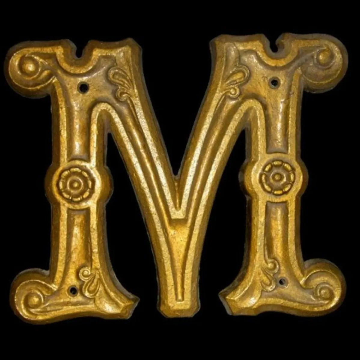 Vintage Cast Iron Letter 'M' - Image 1