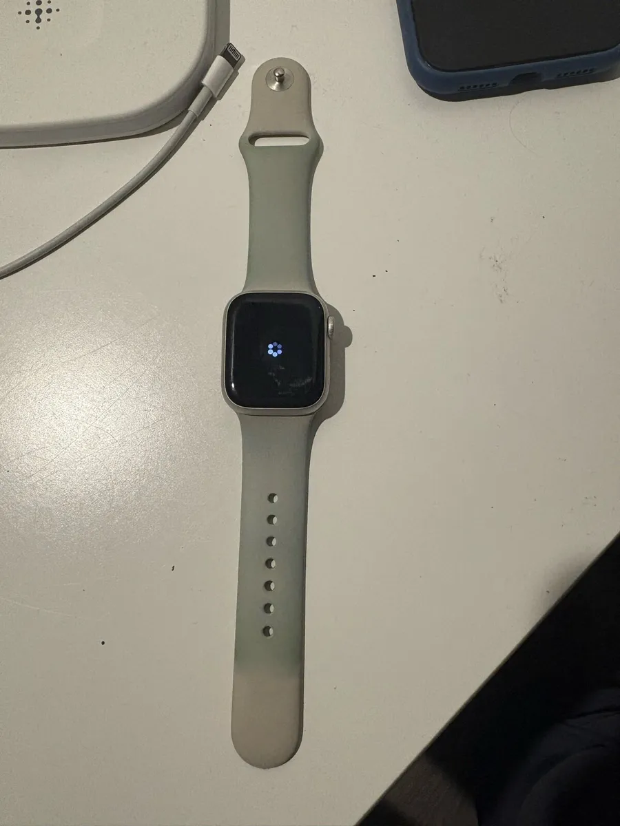 ⌚ Apple Watch Series 7 – 41mm – Good Condition - Image 4