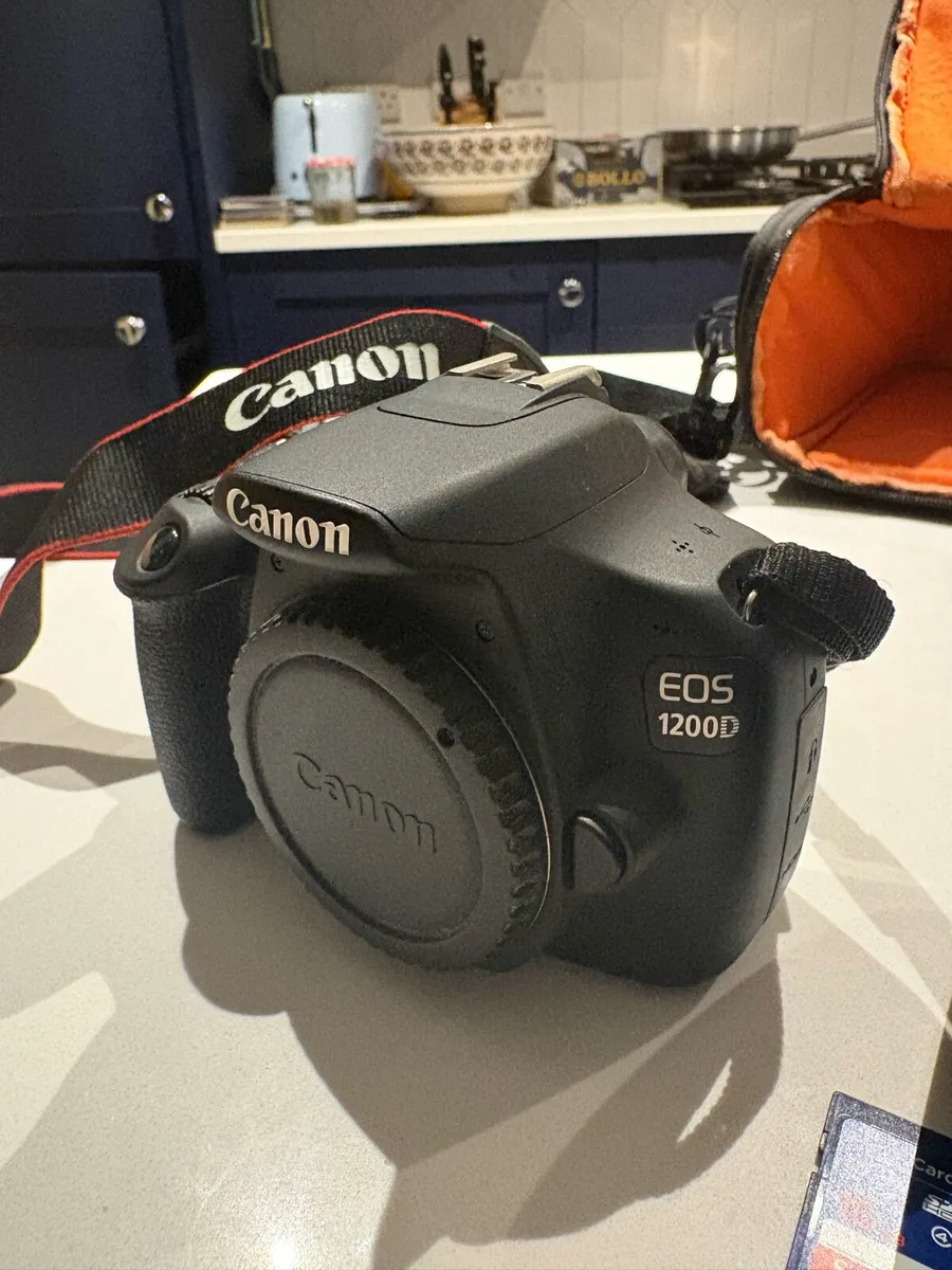 📸 Canon EOS 1200D DSLR Camera Bundle - Image 1