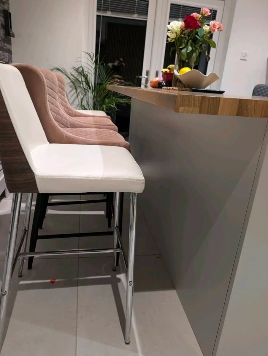 Kitchen Island sale Immaculate Condition - Image 2