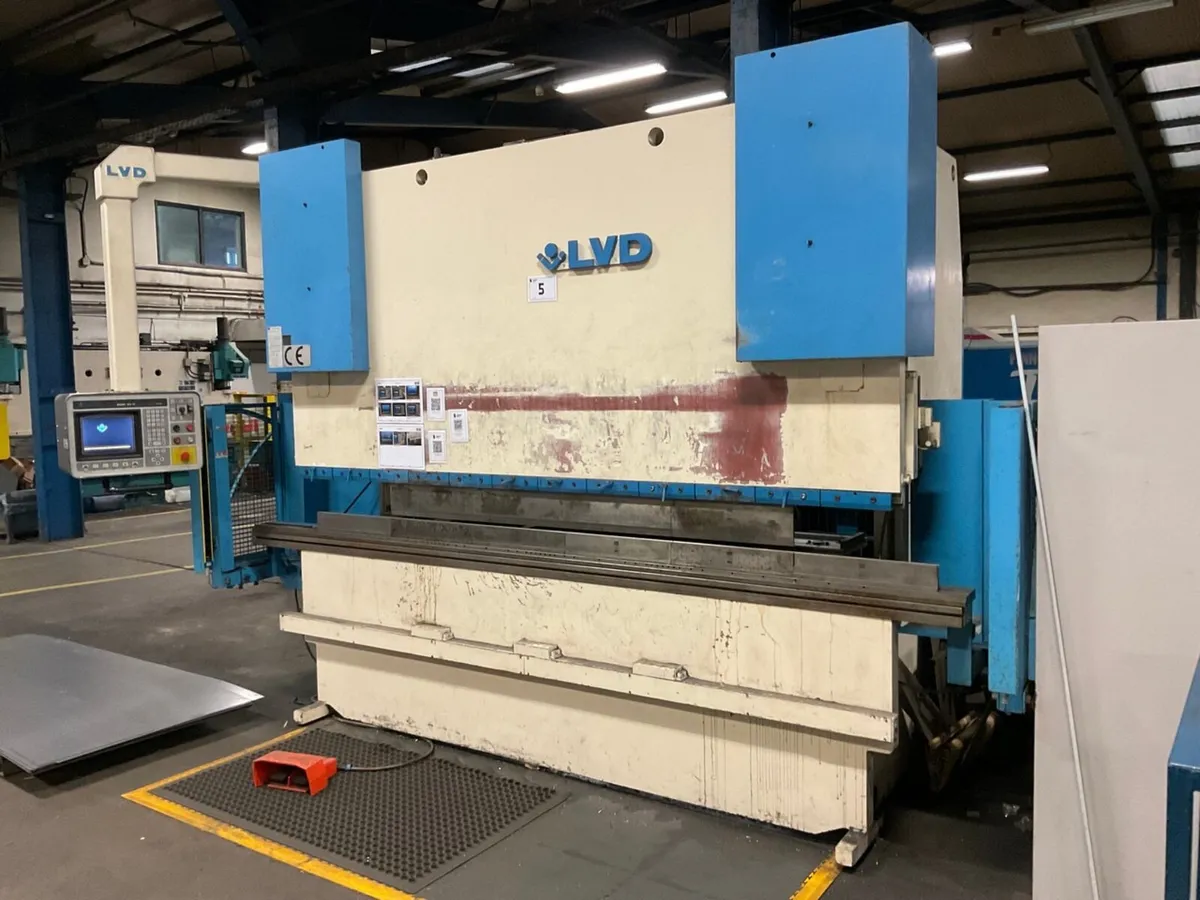 LVD 110 ton Brake press - Image 3