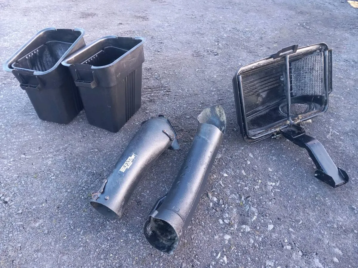 Craftsman/husqvarna Grass collection unit - Image 3