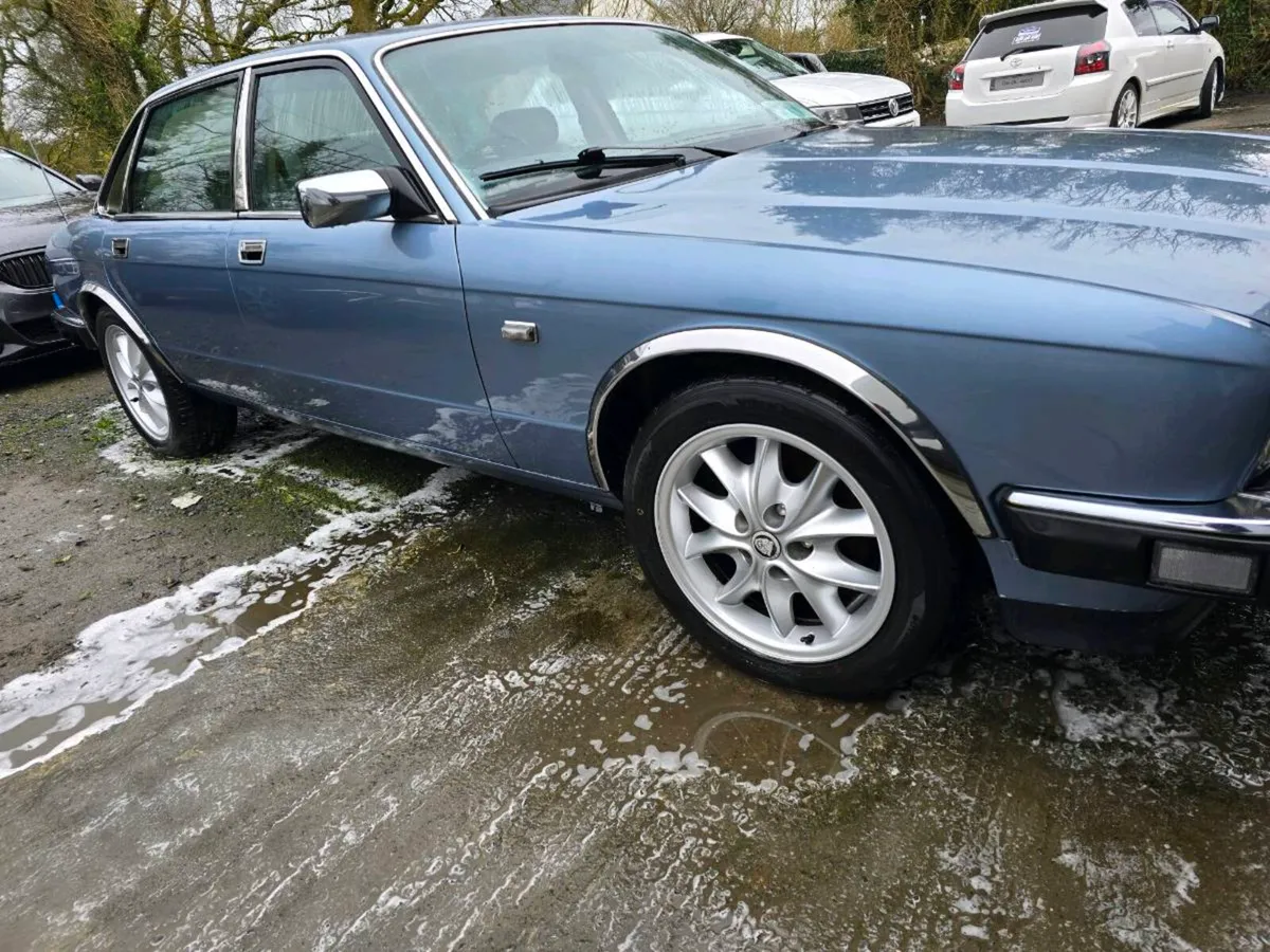 Jaguar xj6 - Image 2