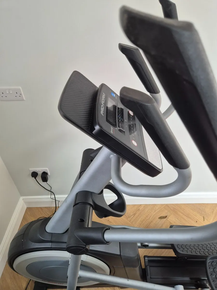 Crosstrainer - Image 2