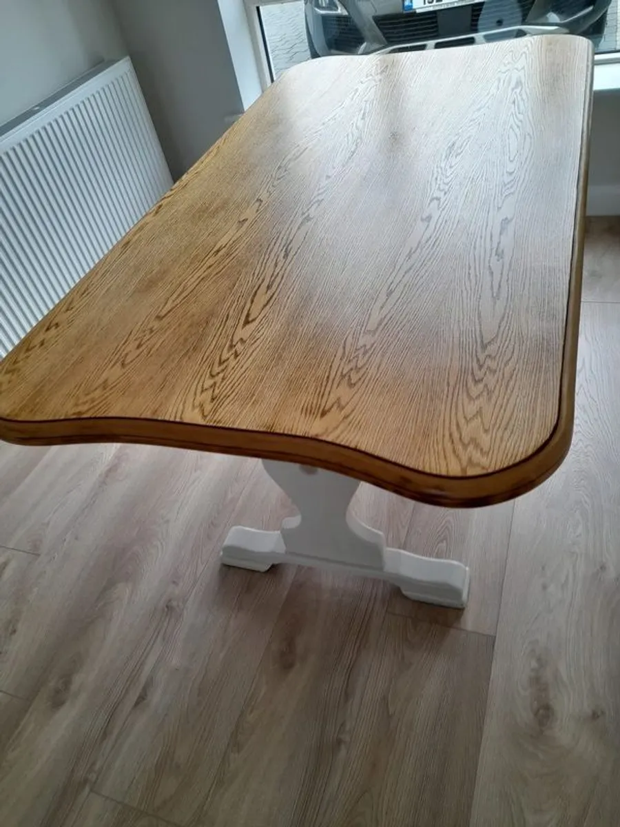 Dining table - Image 2