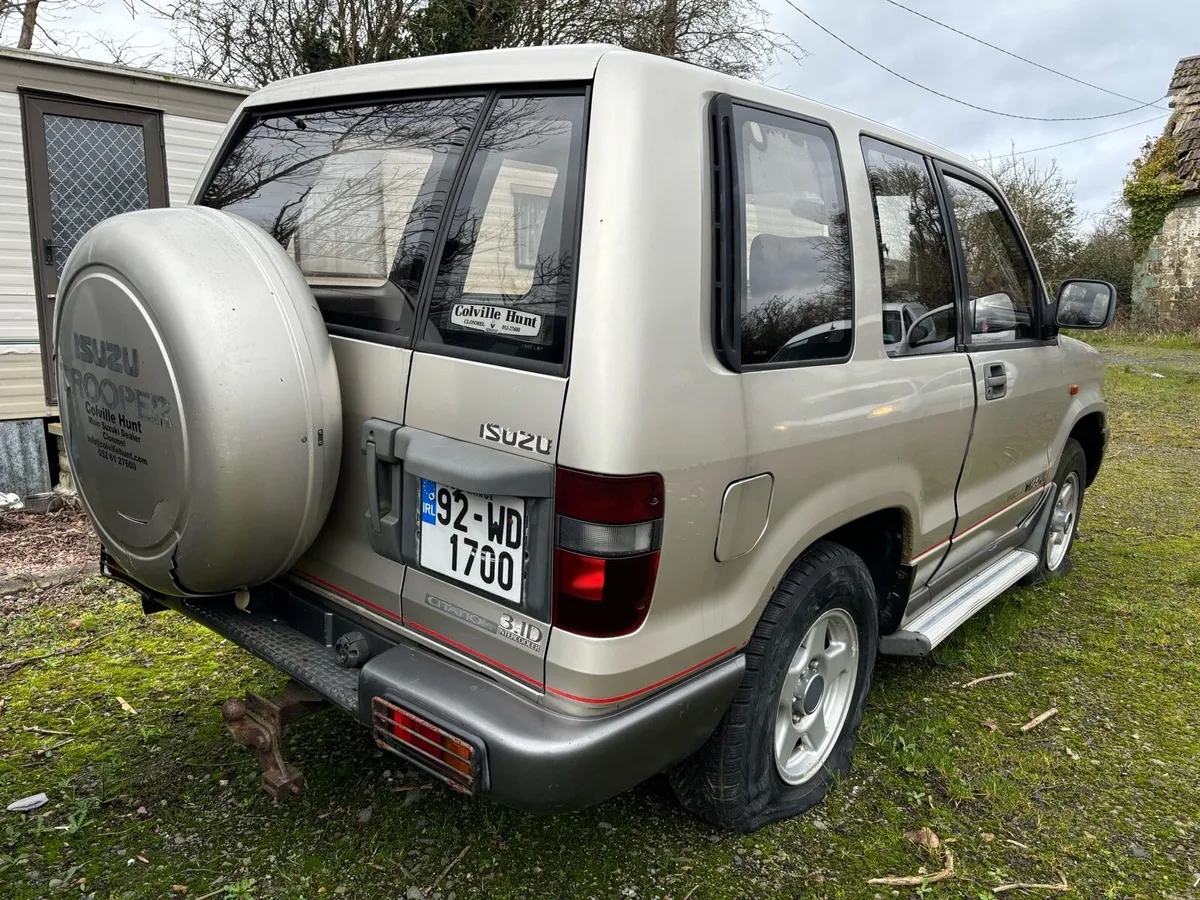 Isuzu Trooper SWB 3.1 - Image 3