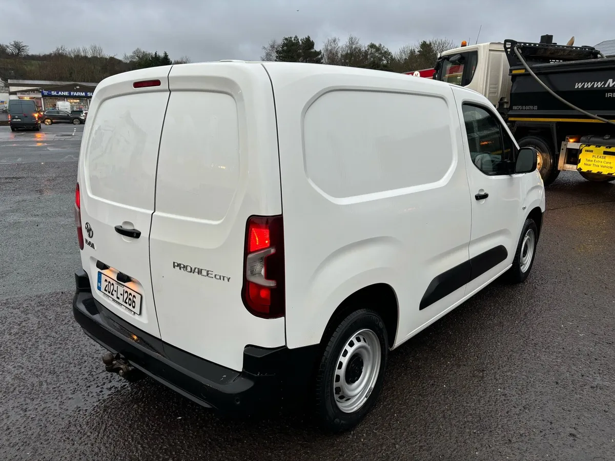 Toyota Proace City DOE - Image 4