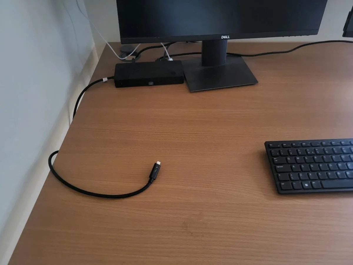 Home office desk - Image 3