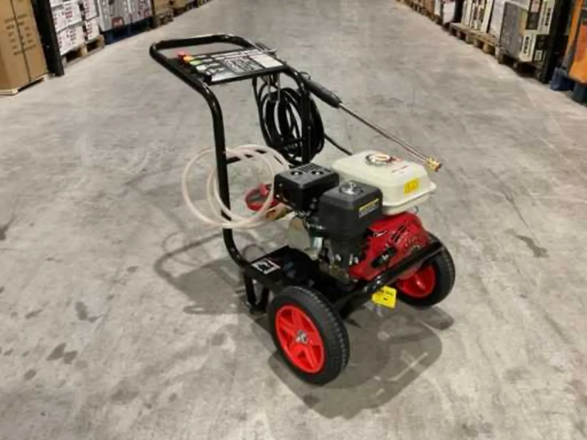 BRAND NEW 4500psi INDUSTRIAL USE PRESSURE WASHER - Image 2