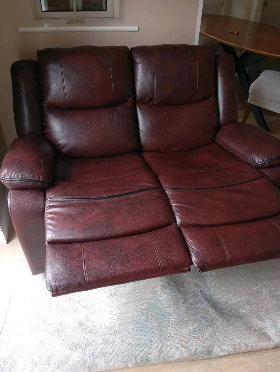 Leather suite of furniture - Image 2