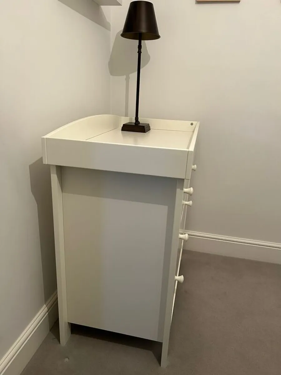 Mamas and Papas Changing Table/ Chest of Drawers - Image 2