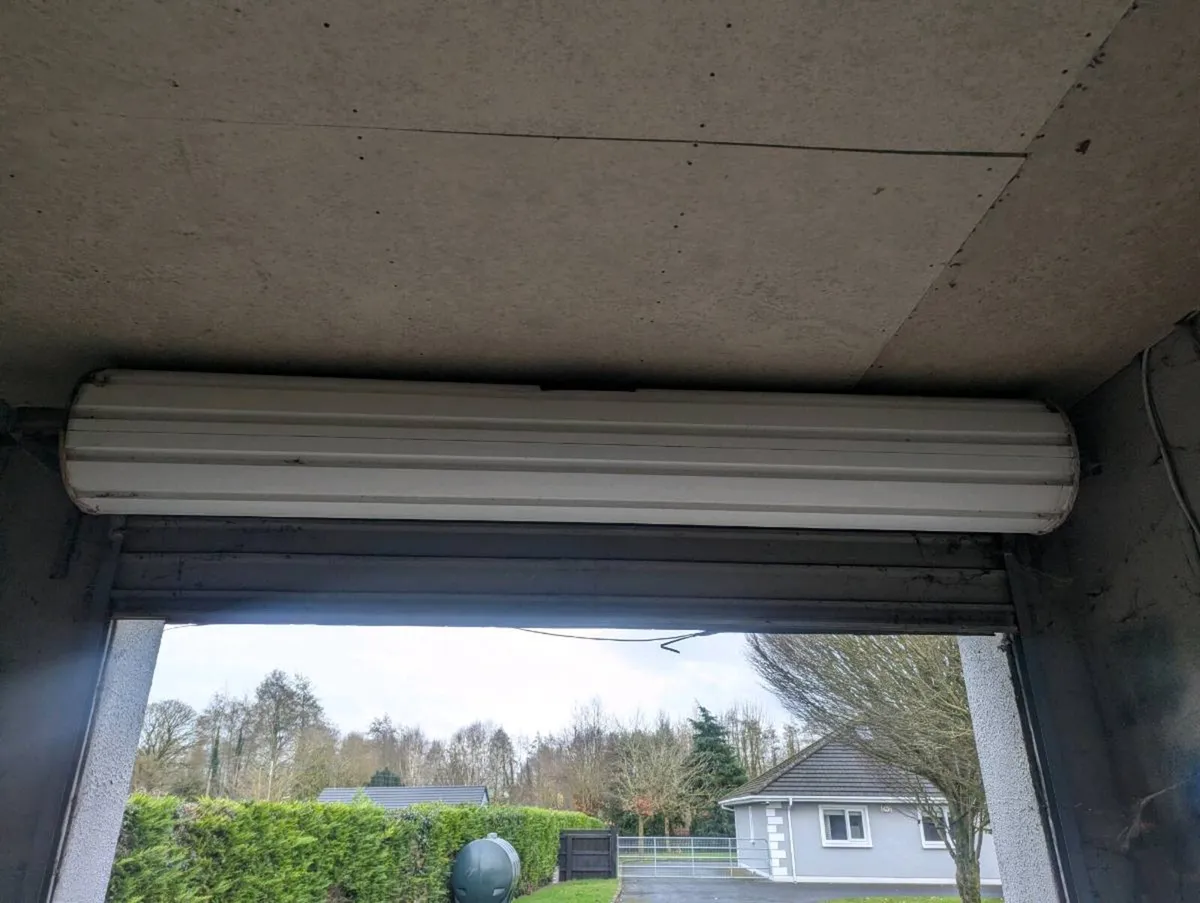 Two garage roller doors - Image 2