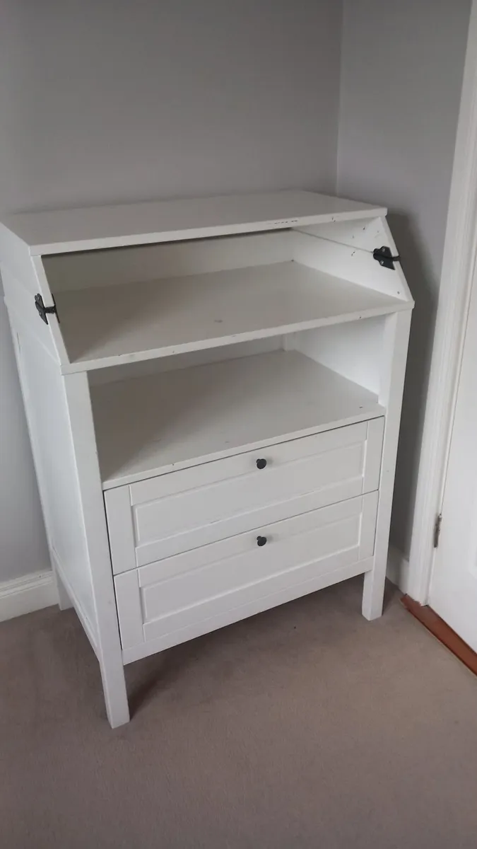 Baby Cot and Changing Table with drawers - Image 4